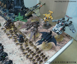 Illustration for article titled Check Out This Amazing Warhammer 40K Collection from Korea